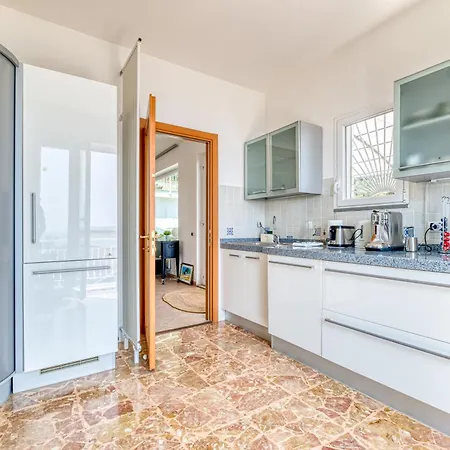 Luce Del Sol With Pool Alassio