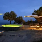 Luce Del Sol With Pool *