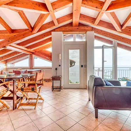Luce Del Sol With Pool Apartment Alassio