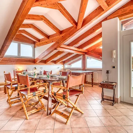 Apartment Luce Del Sol With Pool Alassio