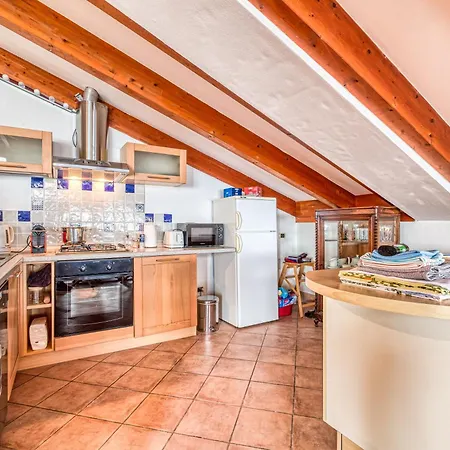 Apartment Luce Del Sol With Pool Alassio