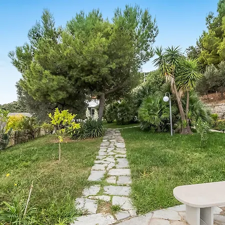 Luce Del Sol With Pool Apartman *