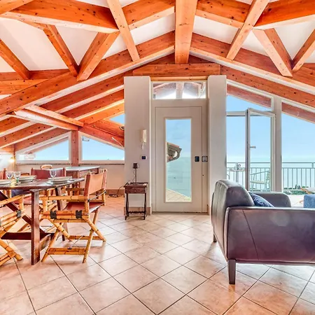 Lejlighed Luce Del Sol With Pool Alassio