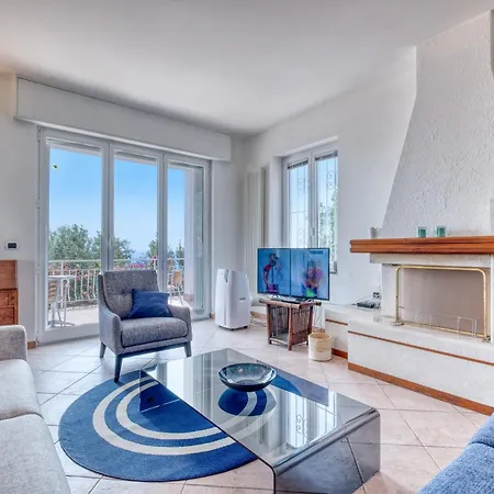 Luce Del Sol With Pool 알라시오