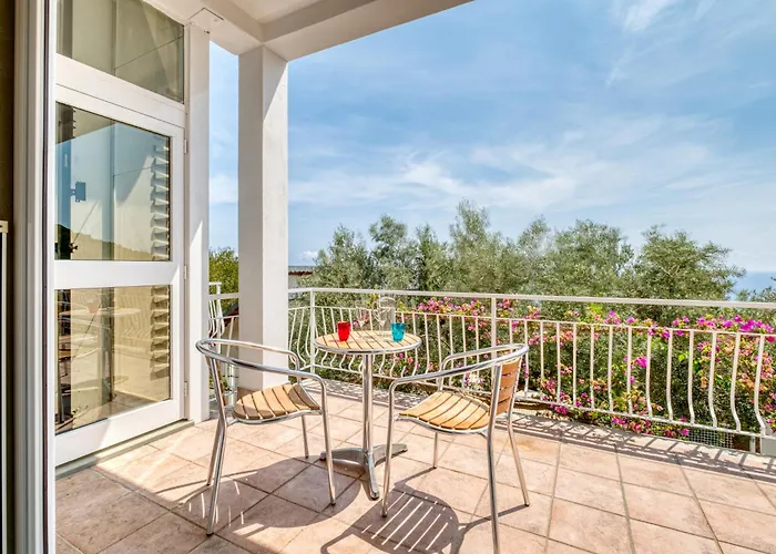 Luce Del Sol With Pool *