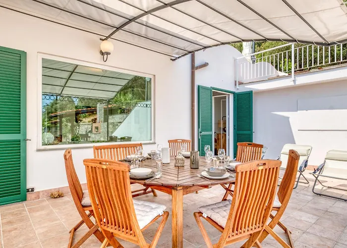 Luce Del Sol With Pool アラッシオ