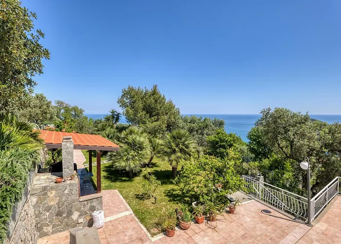 아파트 Luce Del Sol With Pool